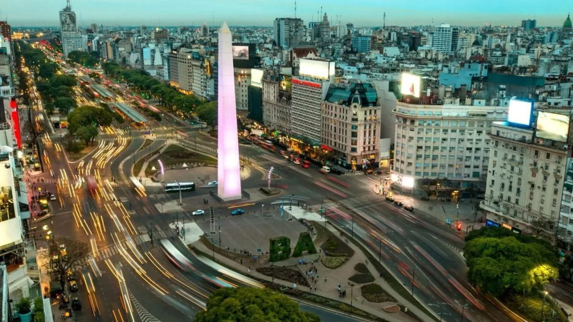 El Obelisco cumple 90 años: postal, polémica y desafío para celebrarlo