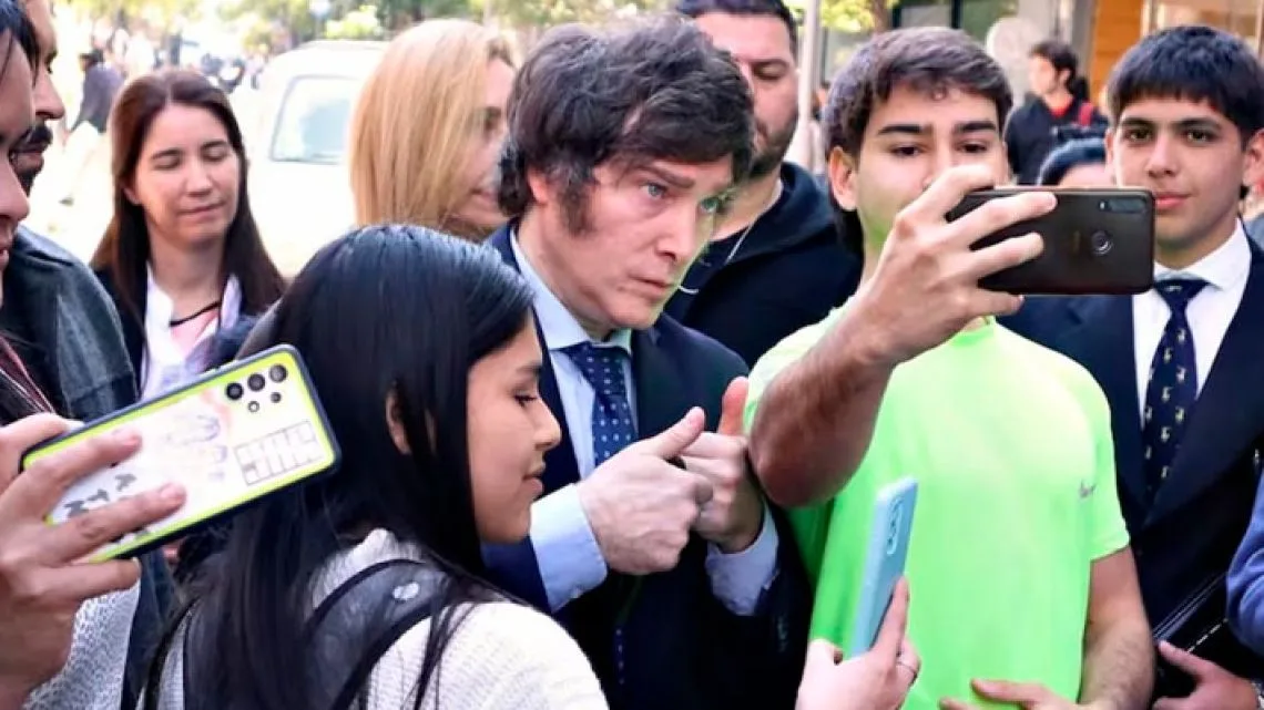 Por qué el voto joven que llevó a Milei ya no es lo que era