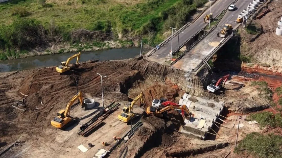 Reabrieron el cruce de avenida Maipú sobre el arroyo Pirayuí en Corrientes