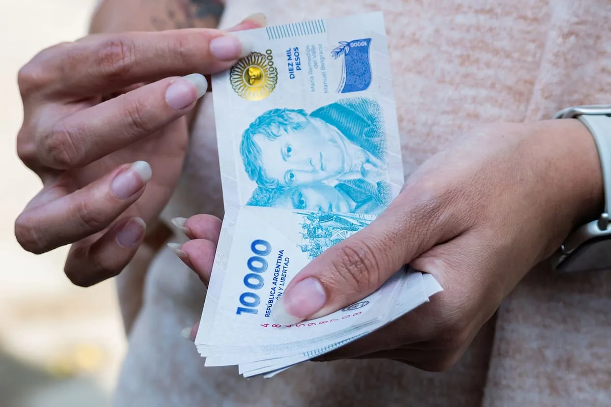 Bono de hasta $70.000 a jubilados: qué dice el decreto y qué queda sin respuesta